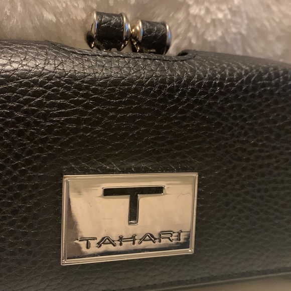 TAHARI Midnight Garden Clutch Black Wallet With RFID - Picture 3 of 9